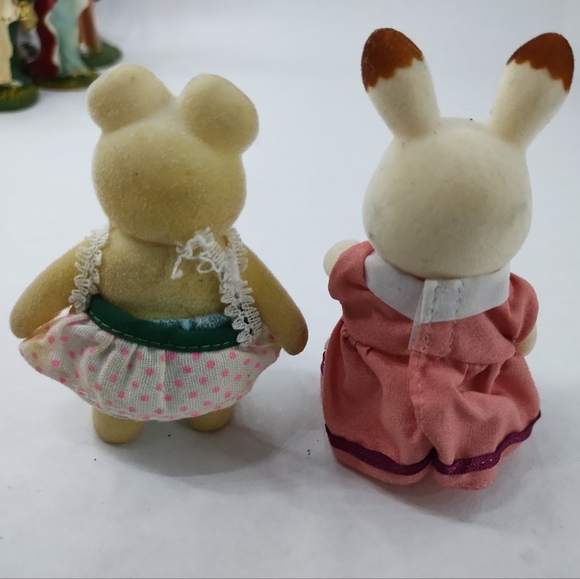 Sylvanian Calico Critters Hopscotch Rabbit Family Mother and Mouse Friend - Picture 6 of 8